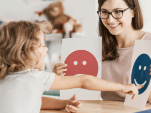 Transtorno do Espectro Autista (TEA). Intervenção Precoce e Equipe Multidisciplinar